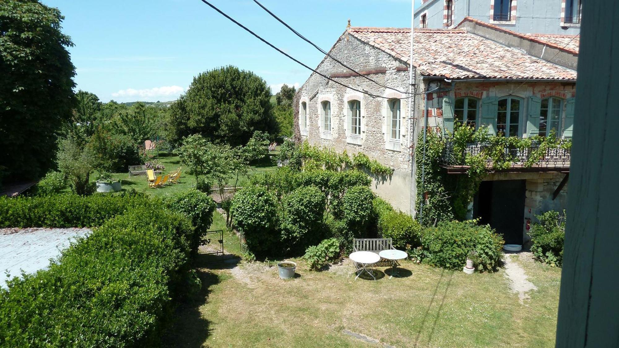 Hotel Le Domaine Du Meunier Mortagne-sur-Gironde Zimmer foto